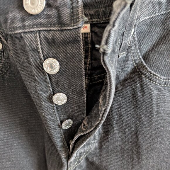 Levi’s High Rise Studded Black Jean Skirt size 25 Western Grunge Streetwear - Picture 9 of 11